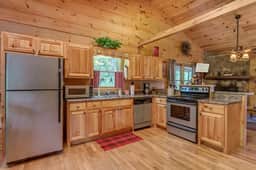 Dogwood Cabin- Hot Tub, Outdoor Fireplace, Grill