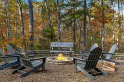 Laurel Brook-Pet Friendly, Hot Tub, Fire Pit