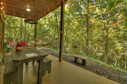 Twin Creeks| Hot Tub,Creek Access, Pool Table