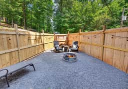 Hillside Hideaway | Fire pit, Hot Tub, & Grill