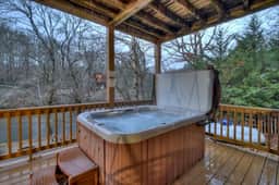 Troutlandia|Pet Friendly, Fish From Cabin, Hot Tub
