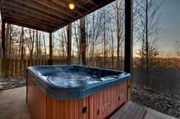Dancing Bears-Hot Tub, Grill