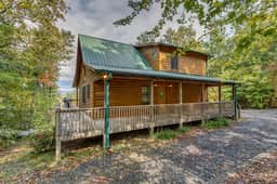 Treetops | Hot Tub | Fire Pit | Pool Table