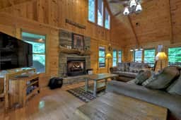 Go Fish | Creek Front | Pool Table | Fire Pit