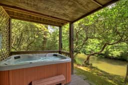 Gone Fish Inn| Creek Frontage| Hot Tub| Pool Table