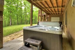 Hidden Creek- Trail to Creek, Hot Tub, Pool Table