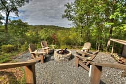 Blueberry Hill- Fire Pit, MTN Views, Grill