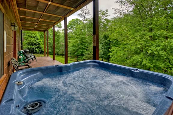 Sugar Creek Retreat-Hot Tub,Creek Front,Pool Table