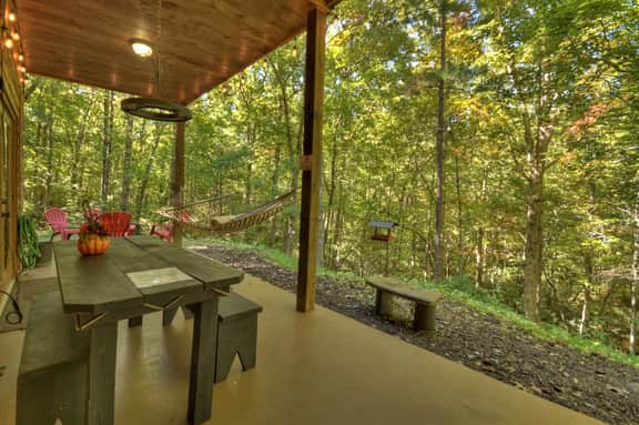 Twin Creeks| Hot Tub,Creek Access, Pool Table