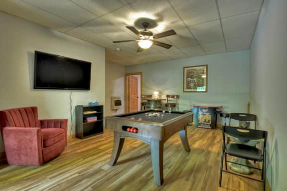 Serenity Acres | Pet Friendly | Hot Tub | Fire Pit