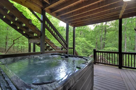 Stokes Haven | Pet Friendly | Hot Tub | Creek
