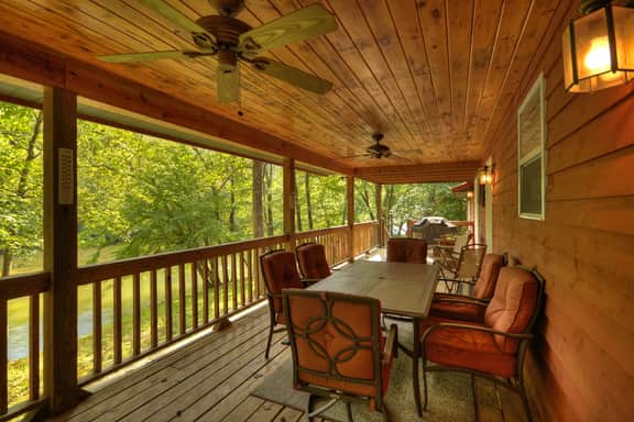 Toccoa River Escape | River Front | Gas Grill