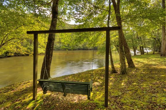 Toccoa River Escape | River Front | Gas Grill