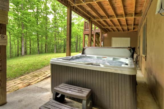 Hidden Creek- Trail to Creek, Hot Tub, Pool Table