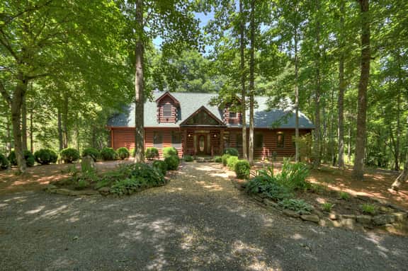 Black Bear River Lodge- Pet Friendly, Creek Access