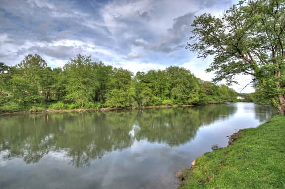 Ocoee River Retreat | Water Front | Deck on Water