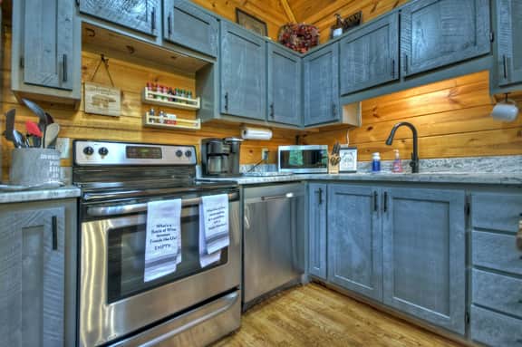 Sweet Retreat | Mtn Views | Hot Tub | Pet Friendly