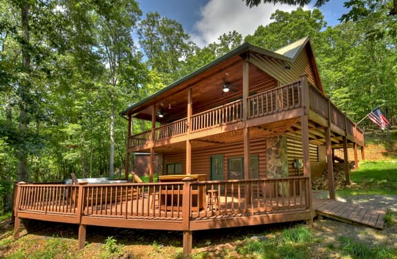 Luna Landing-Pet Friendly, Mtn Views, Hot Tub