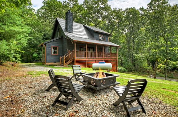 Bigfoot's Solitude-Game Room,Outdoor Firepit,Grill