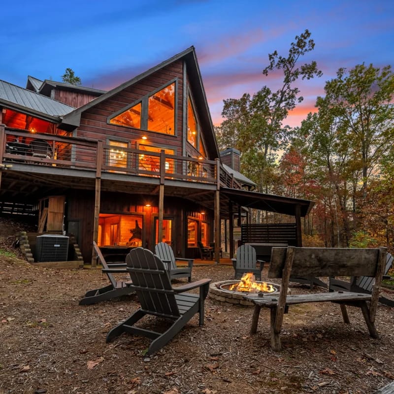 Laurel Brook-Pet Friendly, Hot Tub, Fire Pit
